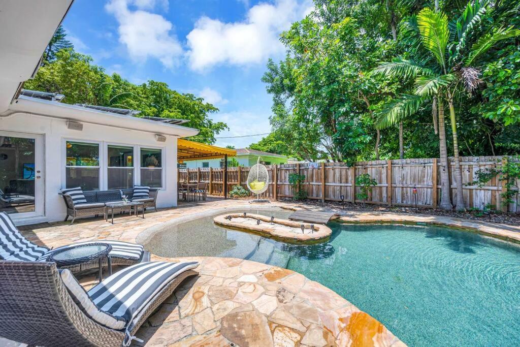 Modern Tropical Pool House North Miami Hot Tub Βίλα Εξωτερικό φωτογραφία