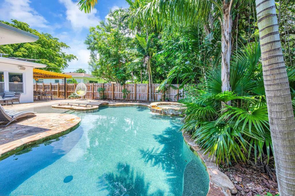 Modern Tropical Pool House North Miami Hot Tub Βίλα Εξωτερικό φωτογραφία